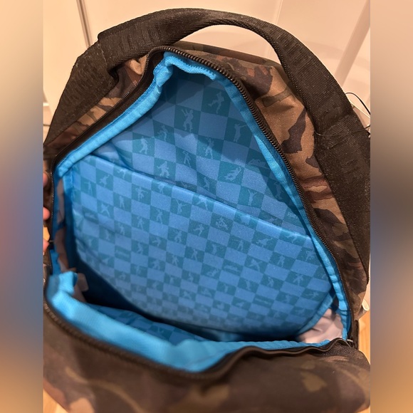 NWT Fortnite Amplify Backpack - Picture 4 of 4